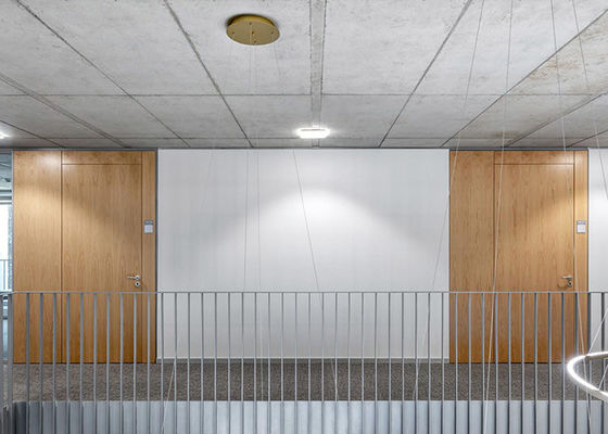 Pared divisoria de oficina duradera de 108 mm de pared sólida Cuadro de aluminio con quilla de acero montada en la pared